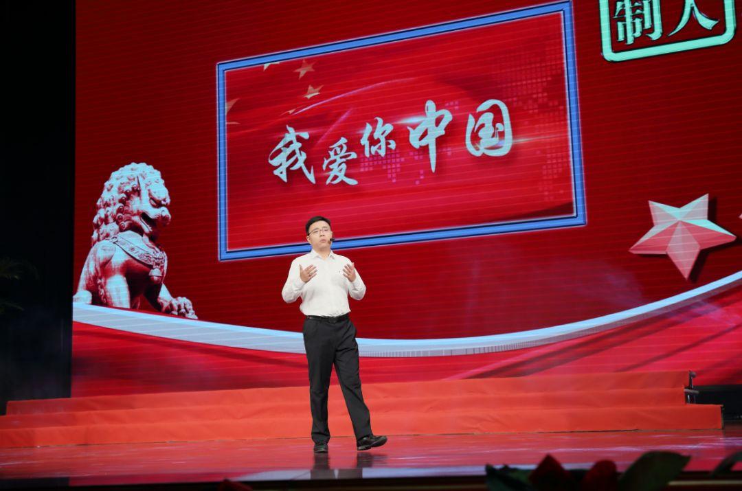 逃出昏暗的房子